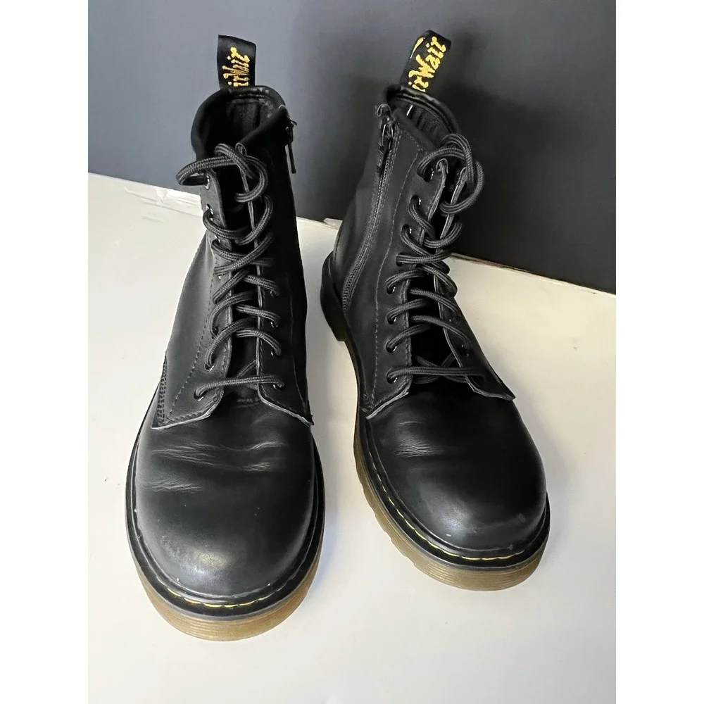 DR. MARTENS 15382‎ Black Zip Lace-Up Combat Boots Women's Size 4M Comfort Grunge - Picture 3 of 6